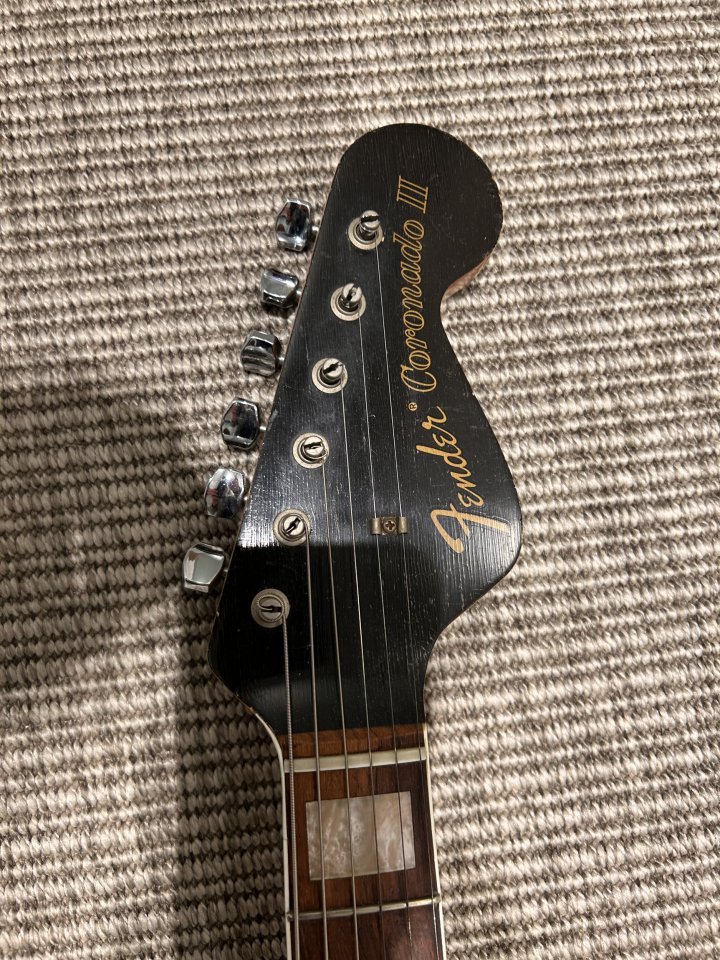 Fender Coronado II (1967) - Candy Apple Red con Vibrato Original