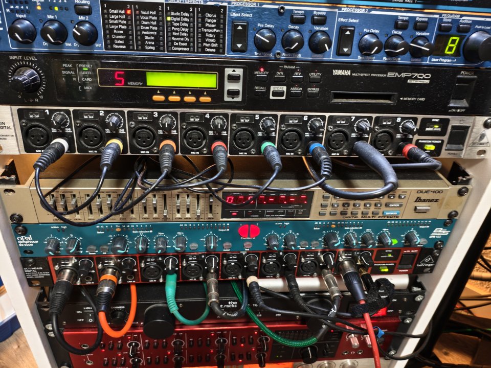 Behringer ADA8200 + ADA8000