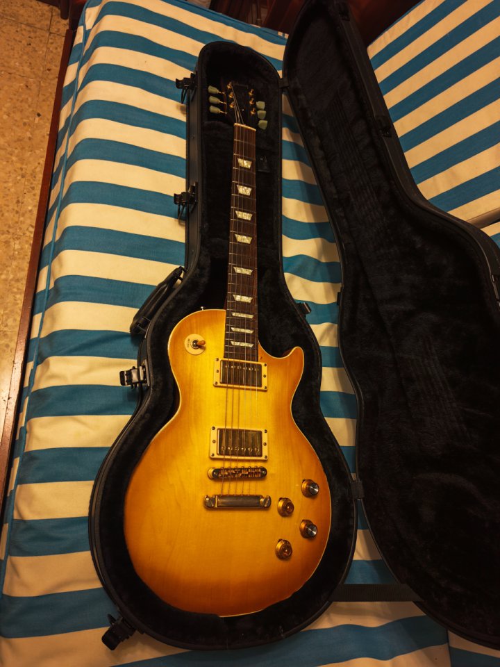 Gibson Les Paul studio de segunda mano · Foto 6 de 7 · Madrid · 1350 €