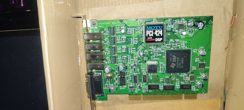 interface Motu 2408 MK3 +  placa pci