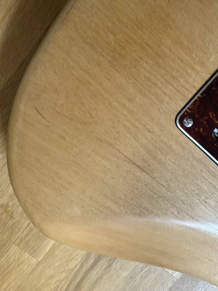 Cuerpo stratocaster Göldo