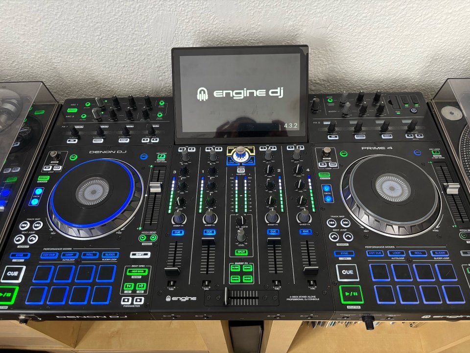 Denon Prime 4 a impecable + EXTRAS