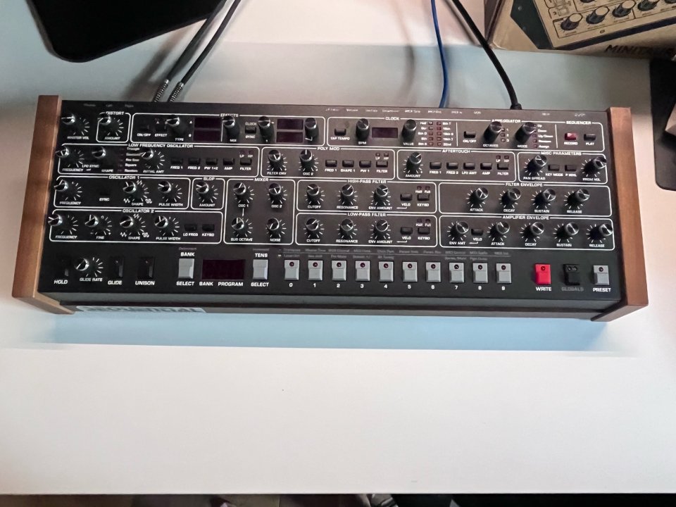 Sequential Prophet 6 Desktop de segunda mano · Foto 5 de 7 · Barcelona · 1850 €