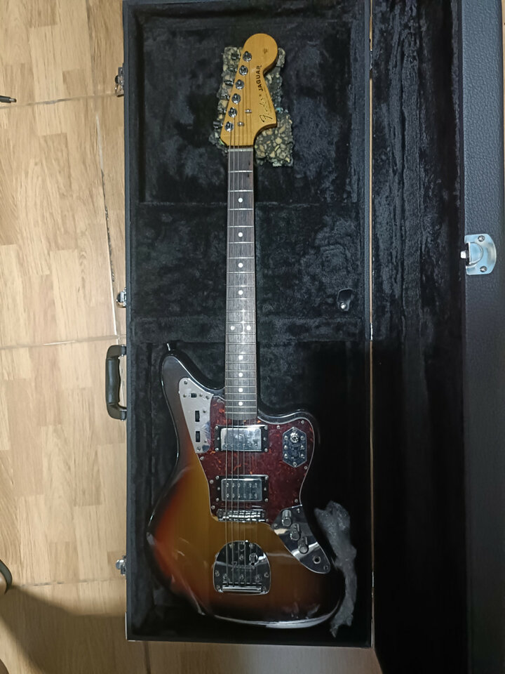 Cambio, busco bajo fender