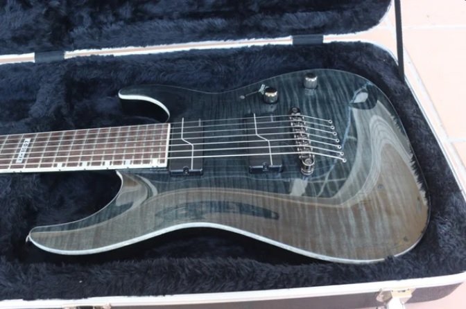 Cambio por Bajo-LTD H-1007 Deluxe 7 cuerdas de segunda mano · Foto 6 de 6 · Cáceres