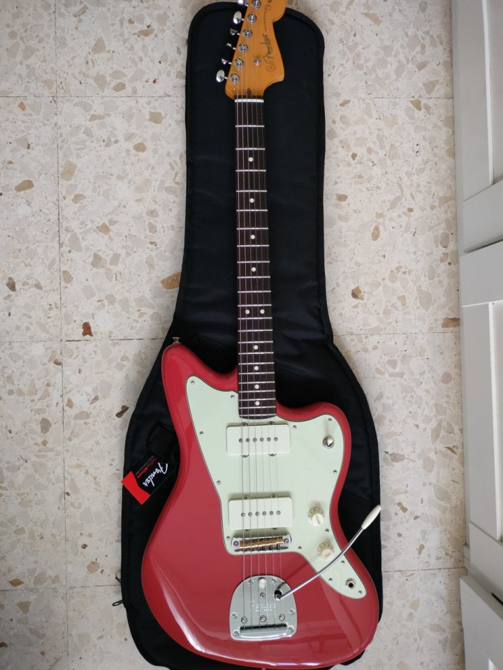 Fender Jazzmaster American professional classic Faded Dakota Red