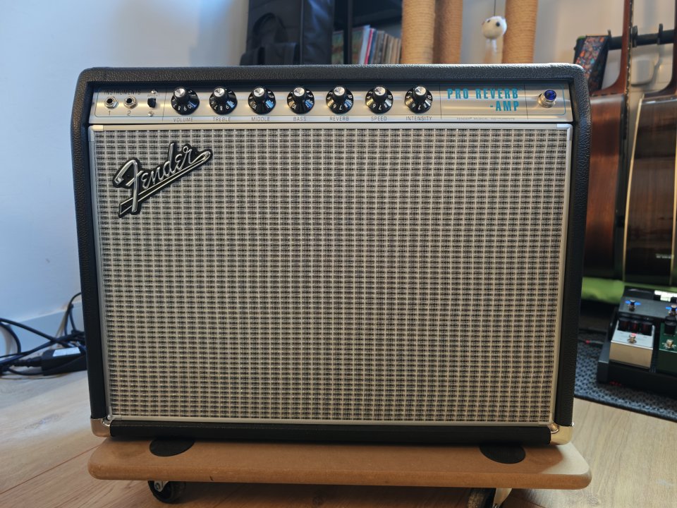 Fender Custom 68 Pro-Reverb de segunda mano · Foto 1 de 9 · Barcelona · 1100 €