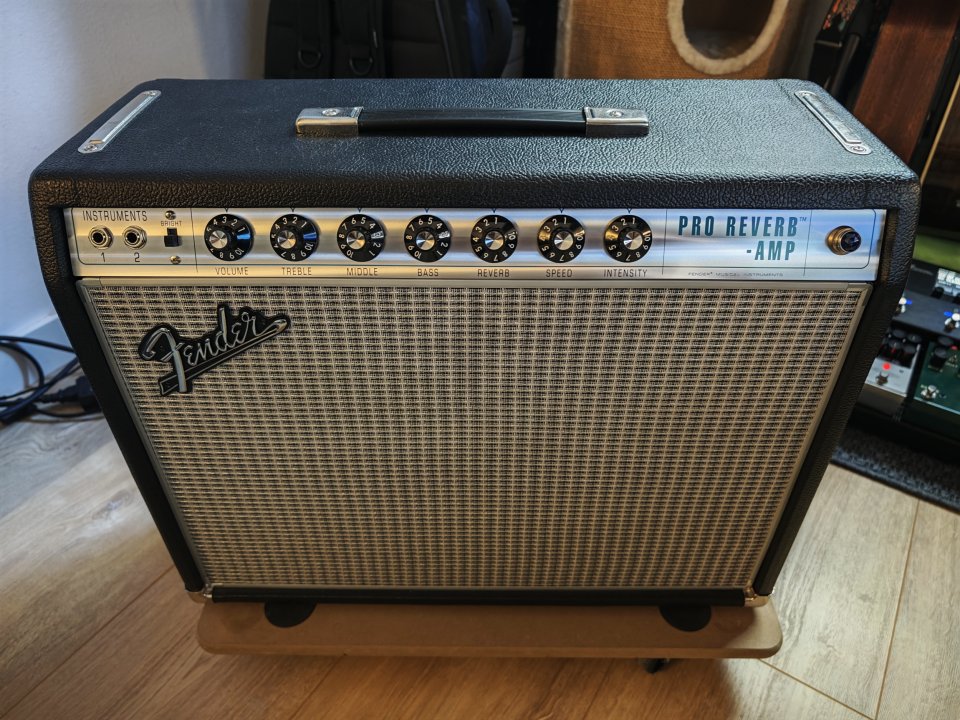 Fender Custom 68 Pro-Reverb de segunda mano · Foto 2 de 9 · Barcelona · 1100 €
