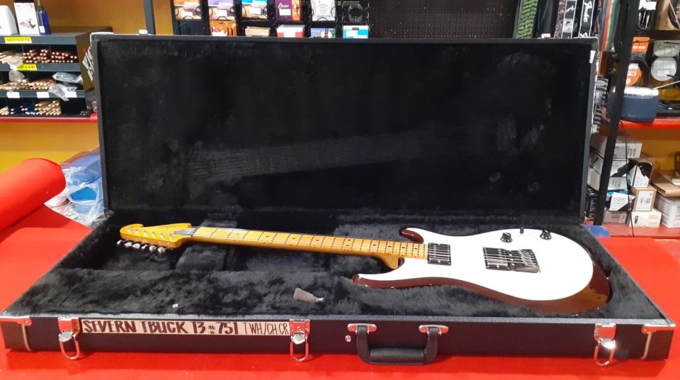 Knaggs Severn Tbuck T3 #751 White Chocolate de segunda mano · Foto 1 de 10 · Girona · 3000 €