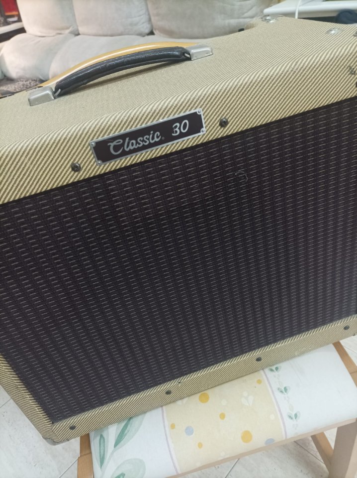 Amplificador Peavey Classic 30  usa de segunda mano · Foto 1 de 3 · Castellón · 330 €