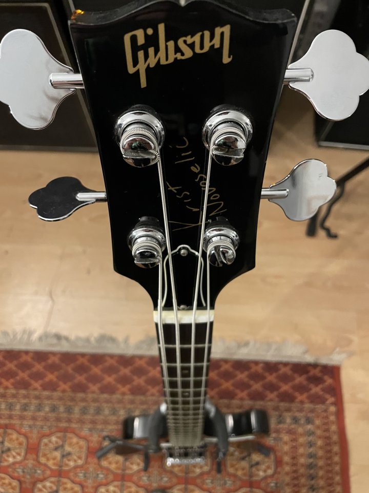 Gibson RD Bass Krist Novoselic