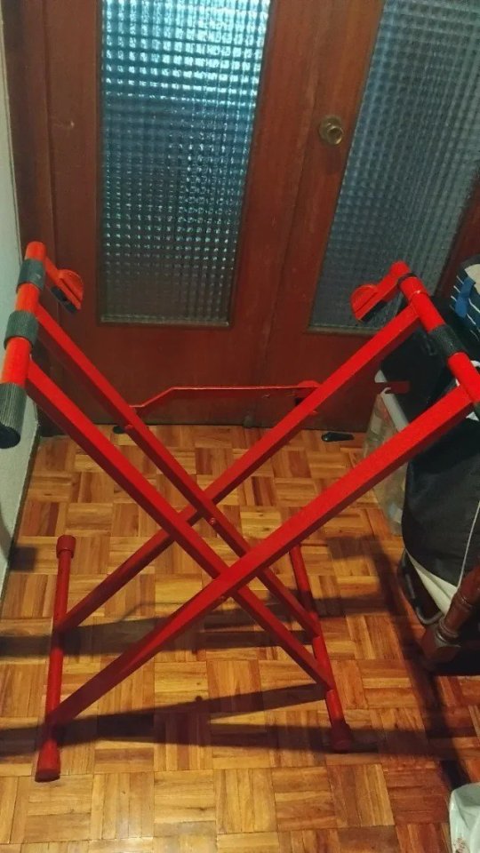 Soporte de teclado de hierro de segunda mano · Foto 4 de 4 · Madrid · 40 €