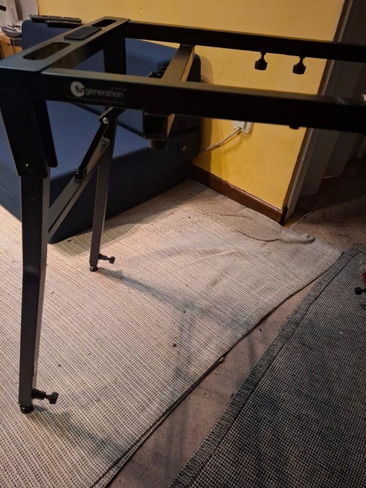 Soporte para PIANO-TECLADO