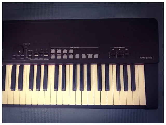 YAMAHA CP40 STAGE Piano. Impecable. Incluye funda de segunda mano · Foto 3 de 7 · Madrid · 800 €