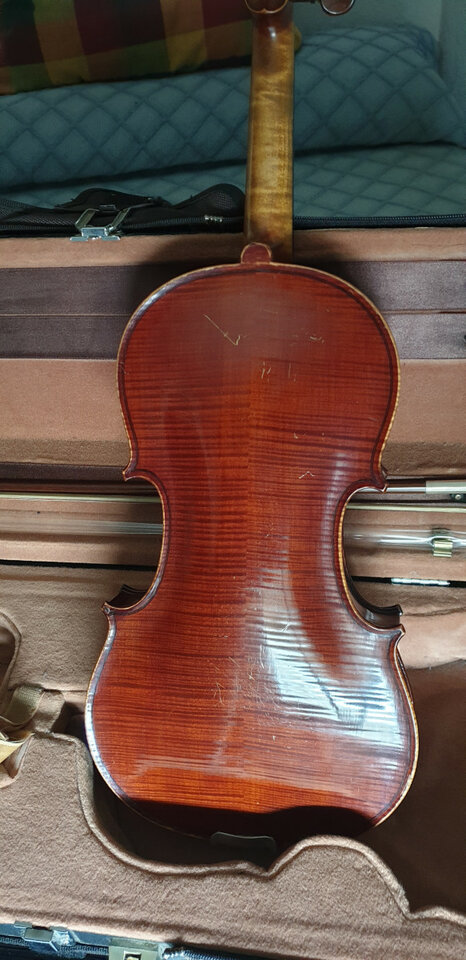 Dos violines antiguos.(cambio por guitarras) de segunda mano · Foto 4 de 17 · Madrid · 6000 €