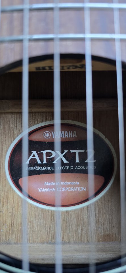 Yamaha APX T2 de segunda mano · Foto 2 de 10 · Madrid · 150 €