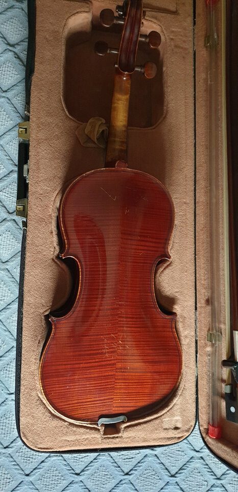Dos violines antiguos.(cambio por guitarras) de segunda mano · Foto 6 de 17 · Madrid · 6000 €