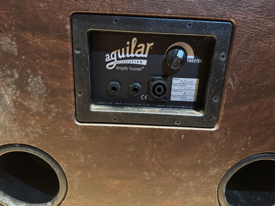 Previo Bajo Aguilar DB 750 + Pantalla DB 410