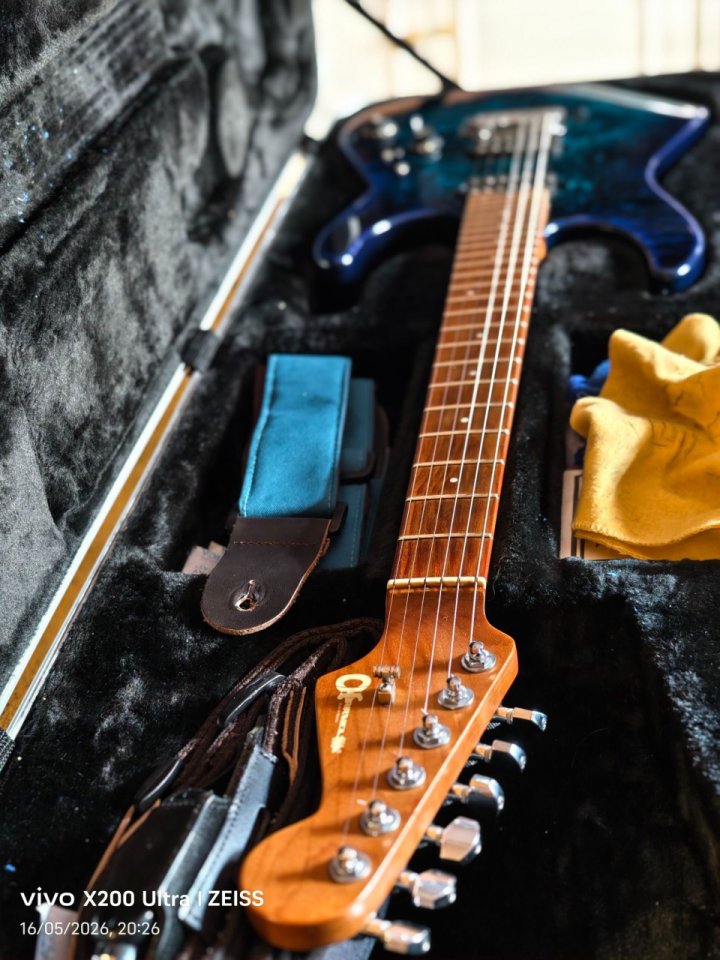 Charvel Pro-Mod DK24 HH 2PT CM QM de segunda mano · Foto 4 de 6 · Sevilla · 750 €