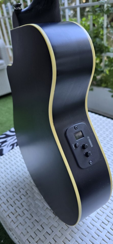 Yamaha APX T2 de segunda mano · Foto 5 de 10 · Madrid · 150 €
