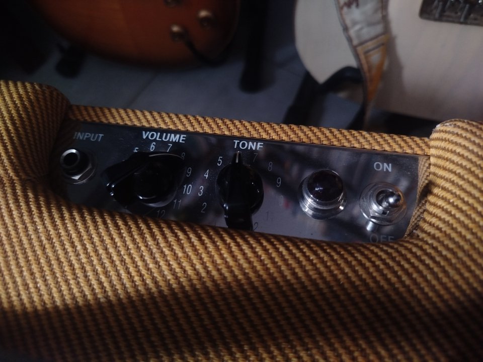Fender Junior Pro IV Tweed de segunda mano · Foto 2 de 5 · Huelva · 550 €