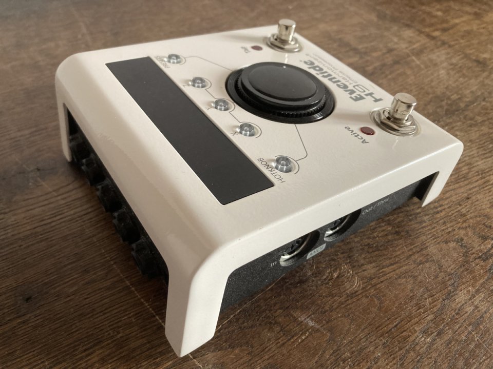 Eventide H9 Max Harmonizer + Switcher 3 pulsadores