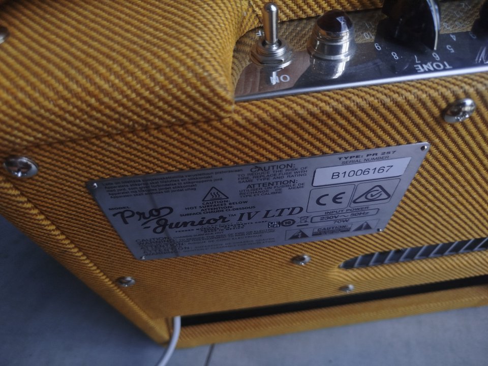 Fender Junior Pro IV Tweed de segunda mano · Foto 3 de 5 · Huelva · 550 €
