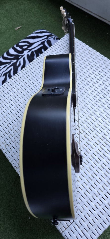 Yamaha APX T2 de segunda mano · Foto 7 de 10 · Madrid · 150 €