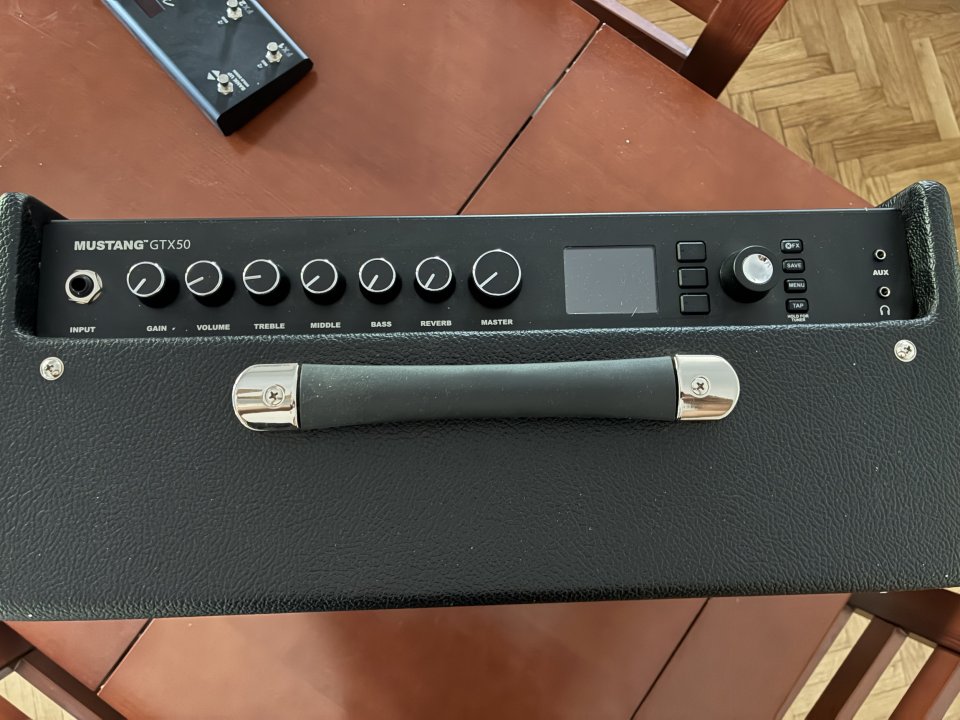 Fender Mustang GTX50 + Footswitch GTX-7 (Excelente estado) de segunda mano · Foto 3 de 8 · Madrid · 320 €