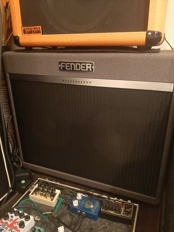 Fender Bassbreaker 45W por guitarra