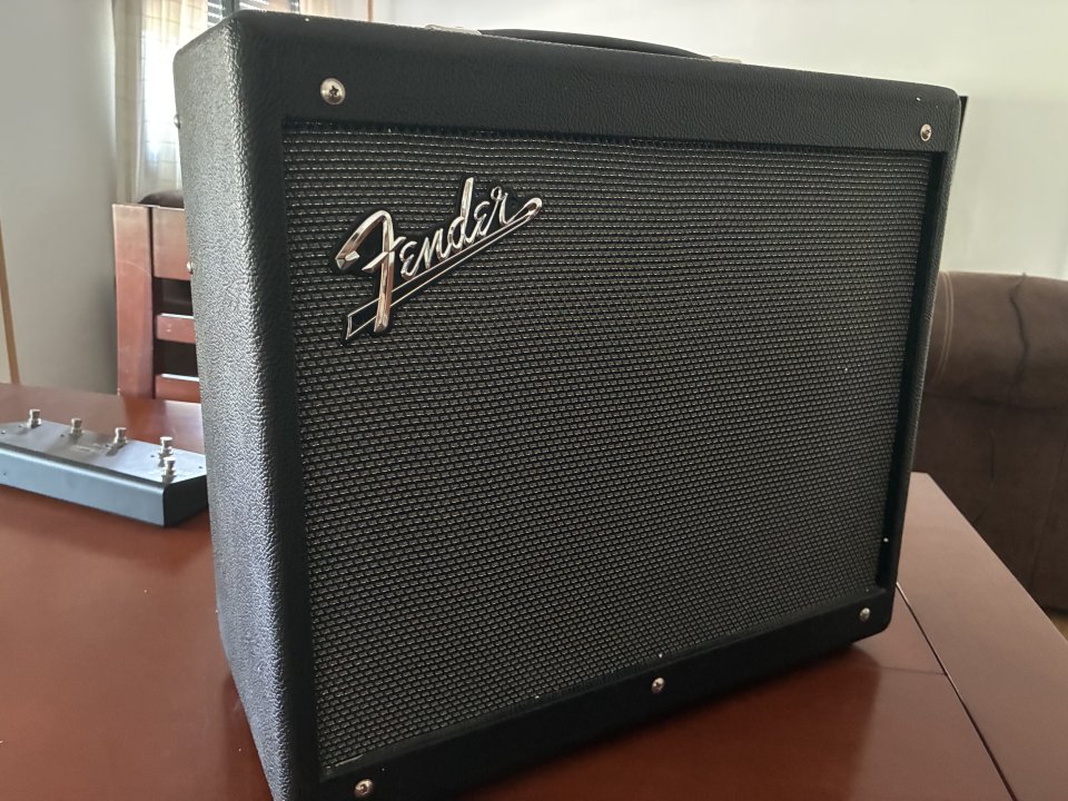 Fender Mustang GTX50 + Footswitch GTX-7 (Excelente estado) de segunda mano · Foto 2 de 8 · Madrid · 320 €