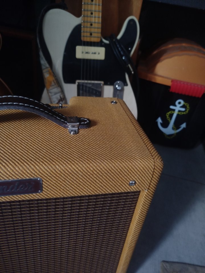 Fender Junior Pro IV Tweed de segunda mano · Foto 5 de 5 · Huelva · 550 €