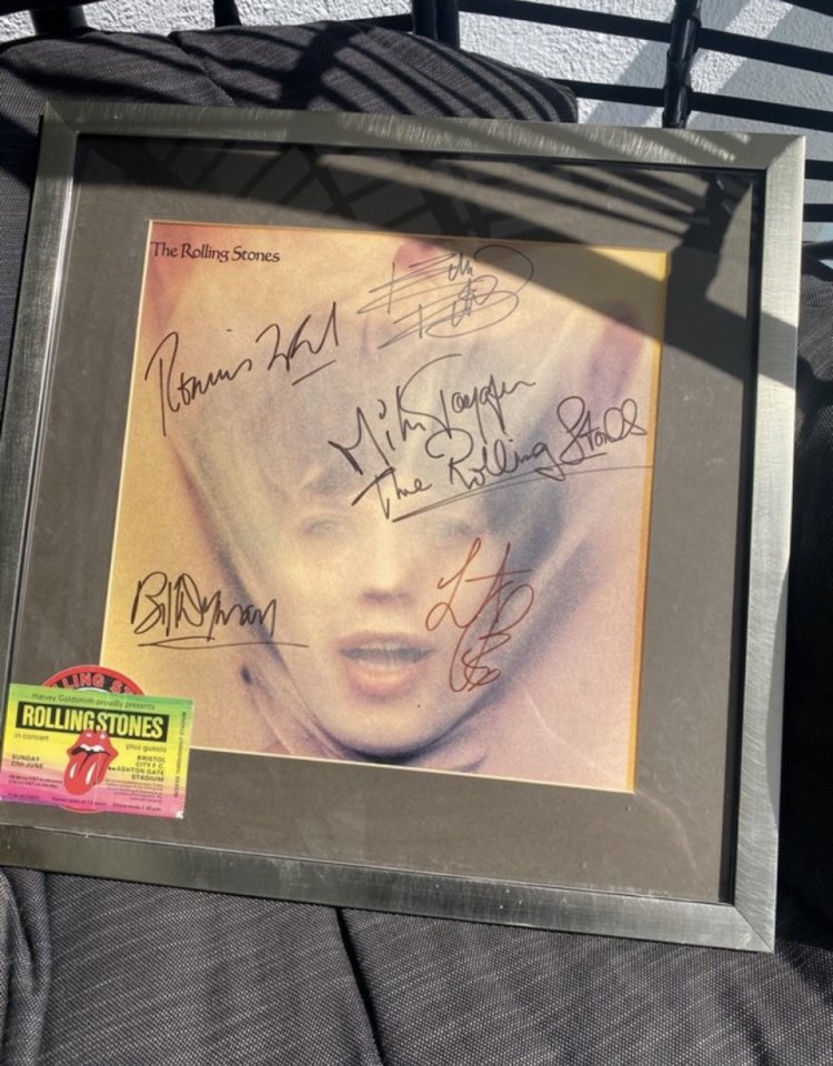 Disco autografiado por los Rolling Stones de segunda mano · Foto 1 de 2 · Tarragona · 1350 €