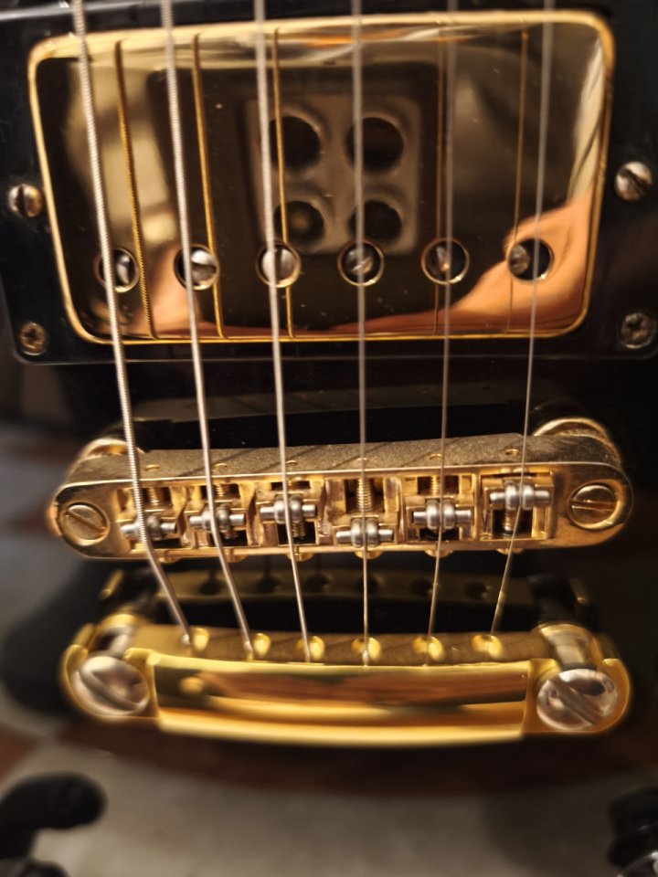 Epiphone les paul custom Año 2009. Mejorada