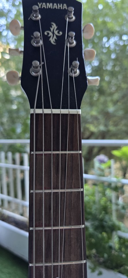 Yamaha APX T2 de segunda mano · Foto 10 de 10 · Madrid · 150 €