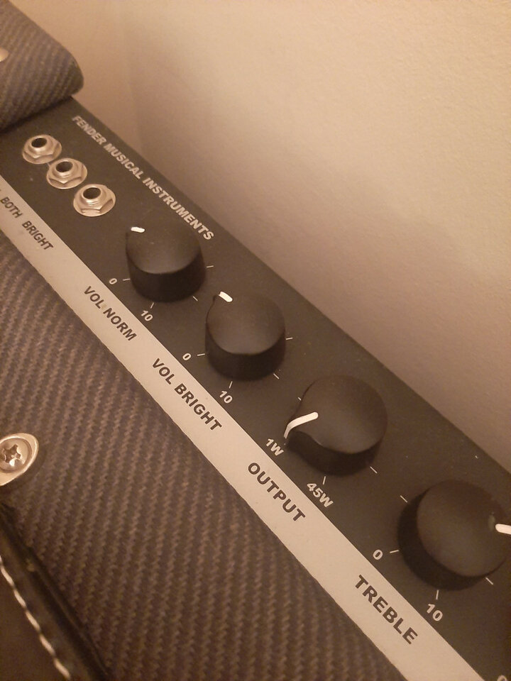 Fender Bassbreaker 45W por guitarra