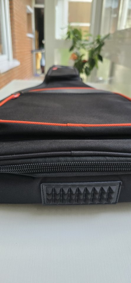Funda guitarra electrica de segunda mano · Foto 2 de 8 · Madrid · 20 €