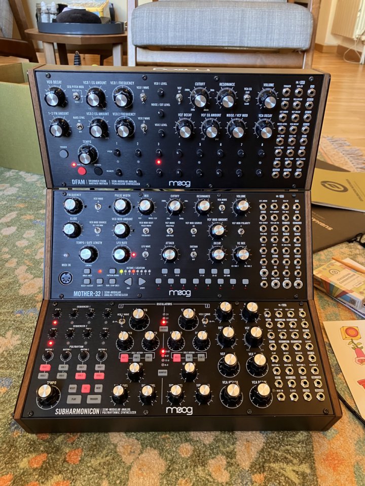 Moog Sound Studio 3 (M32 + DFAM + Subharmonicon) de segunda mano · Foto 2 de 4 · Barcelona · 1390 €