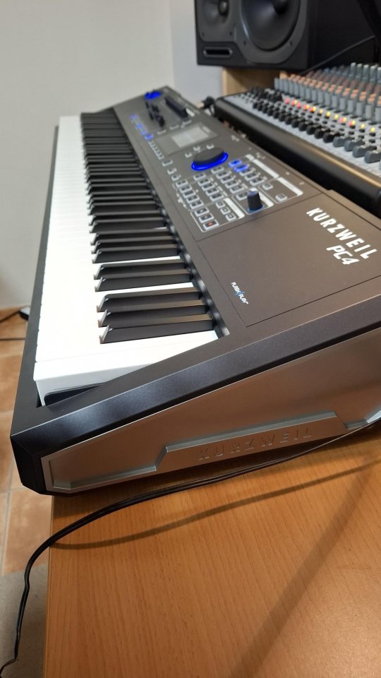 kurzweil PC4     88