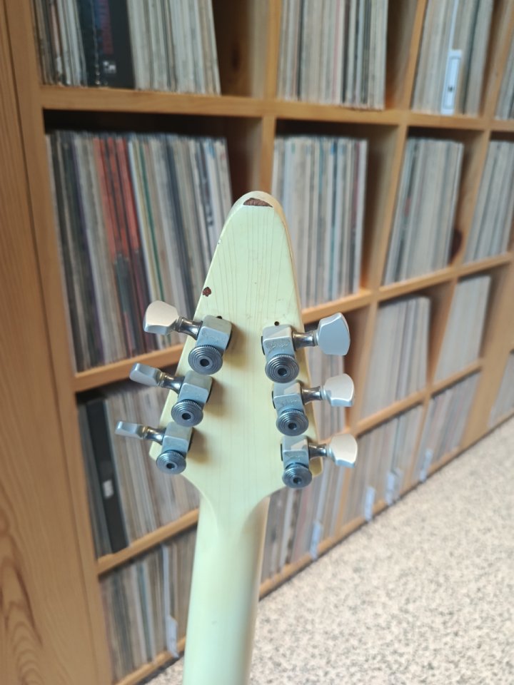 Gibson Flying V blanca 2009 de segunda mano · Foto 4 de 7 · Asturias · 1650 €