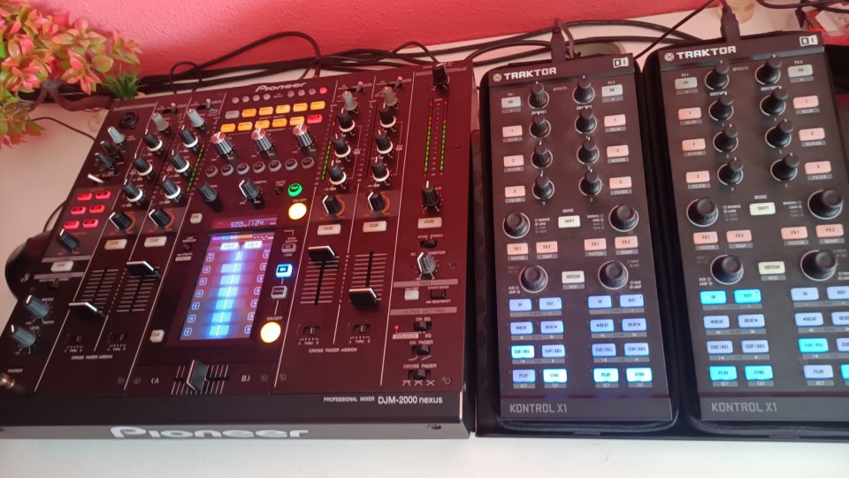Djm 2000 Nexus vendo o cambio