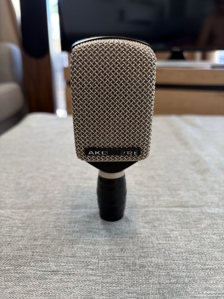 AKG D12E Vintage de segunda mano · Foto 1 de 5 · Málaga · 700 €