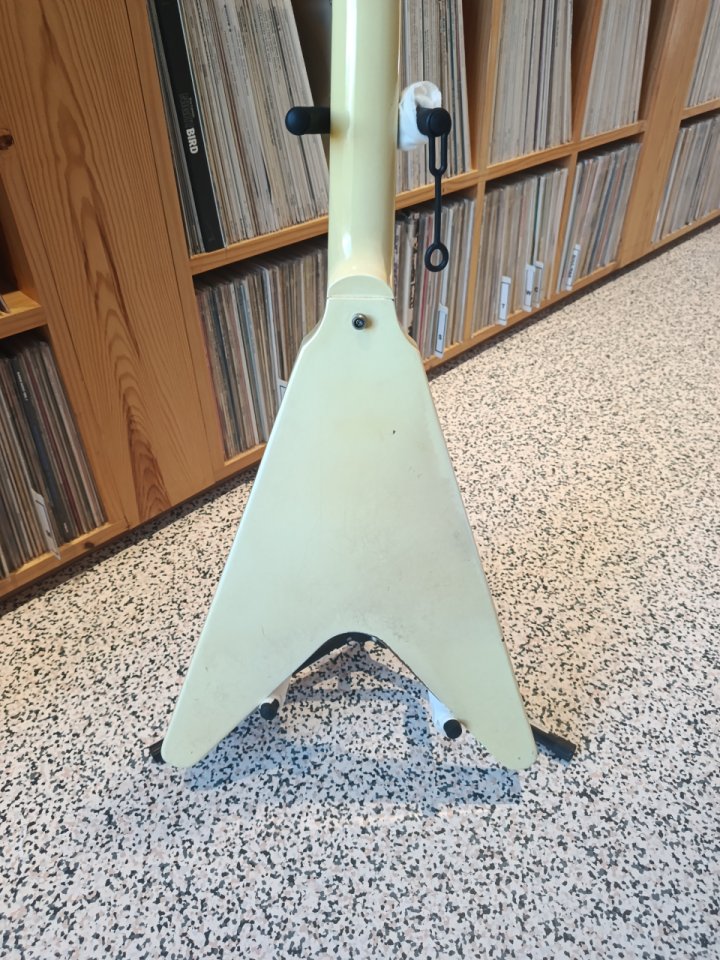 Gibson Flying V blanca 2009 de segunda mano · Foto 5 de 7 · Asturias · 1650 €