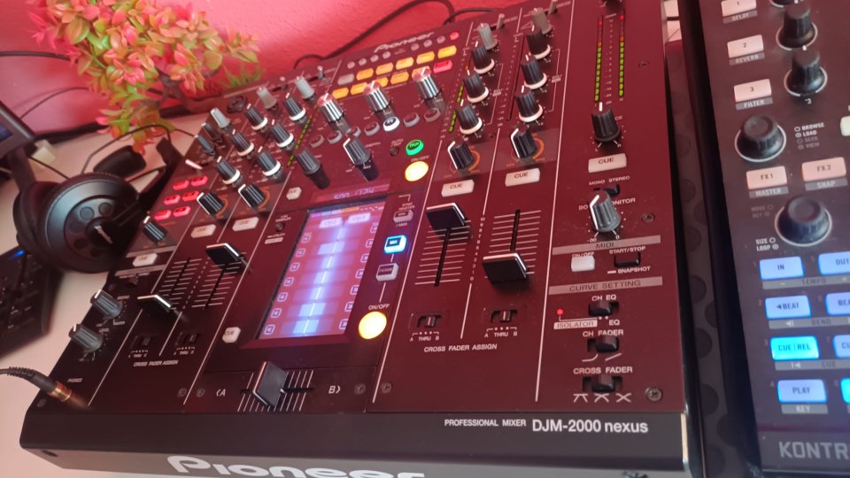 Djm 2000 Nexus vendo o cambio