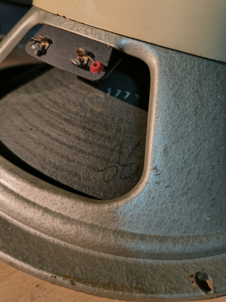 O CAMBIO 4 celestion g12h30 creamback