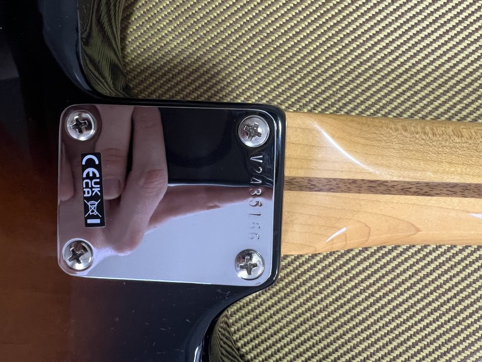 Fender American Vintage II 1957 Stratocaster, 2-Color Sunburst NO CAMBIOS