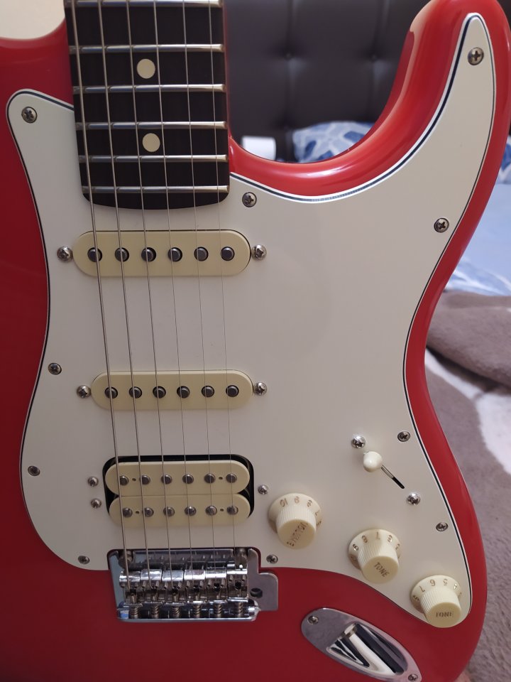 Golpeador Fender Stratocaster Player II