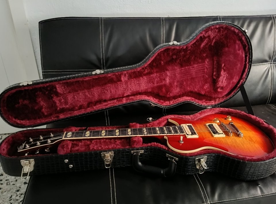 Godin Summit Classic Supreme Limited