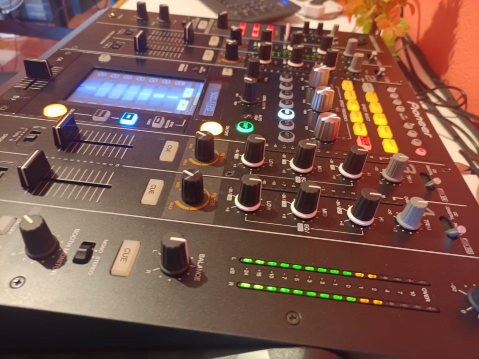 Djm 2000 Nexus vendo o cambio