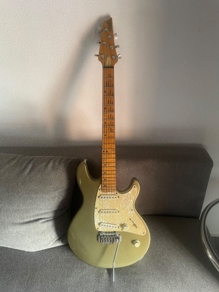 Starfield Altair American Custom (1992) – Made in USA / Submarca Ibanez Custom Shop de segunda mano · Foto 6 de 8 · Murcia · 1300 €